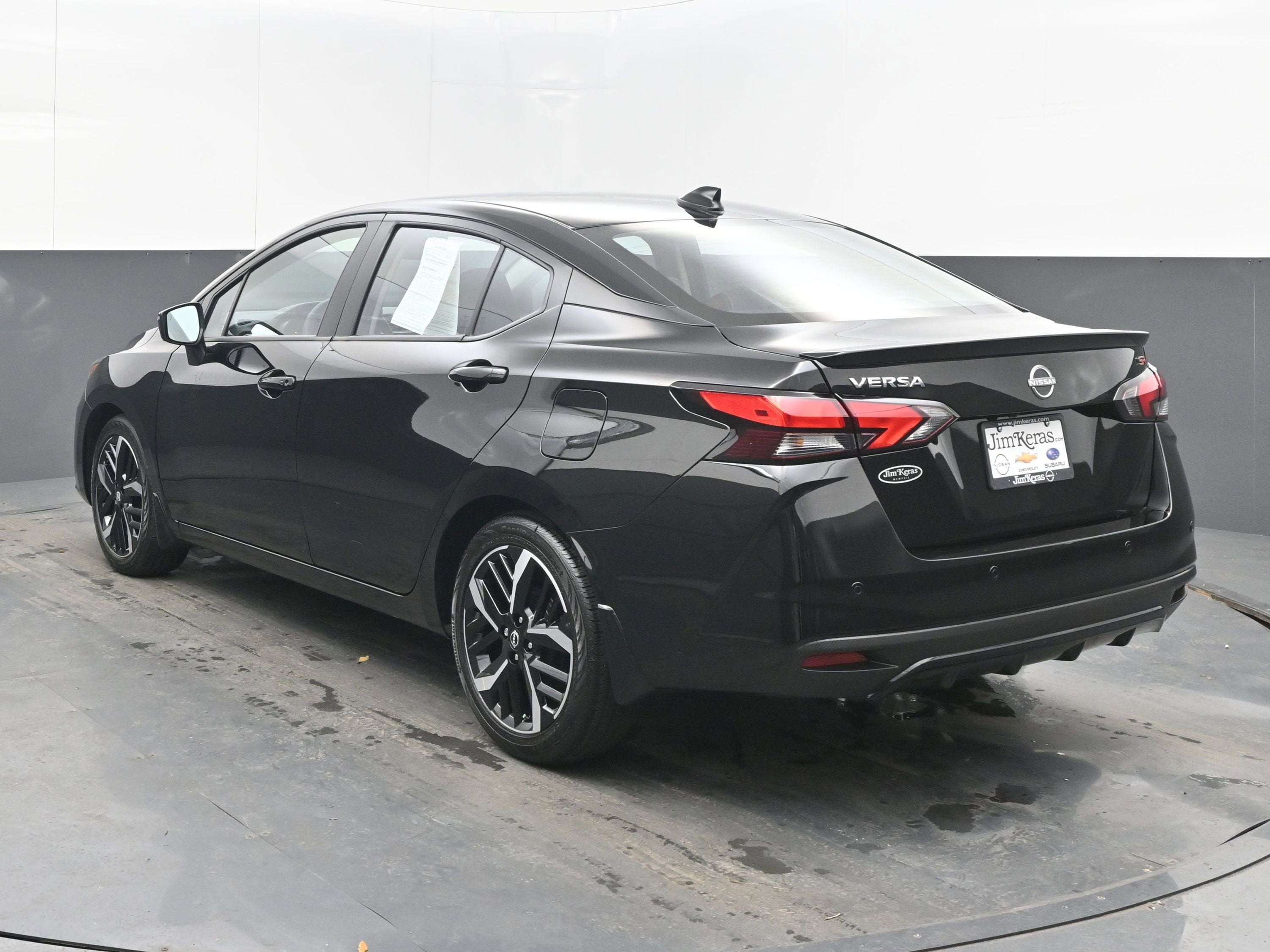 2025 Nissan Versa SR