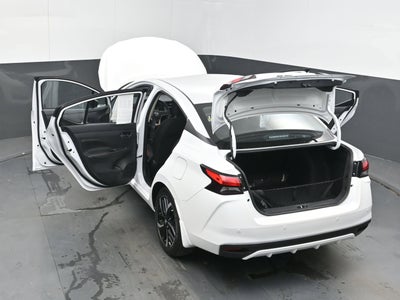 2025 Nissan Versa SR