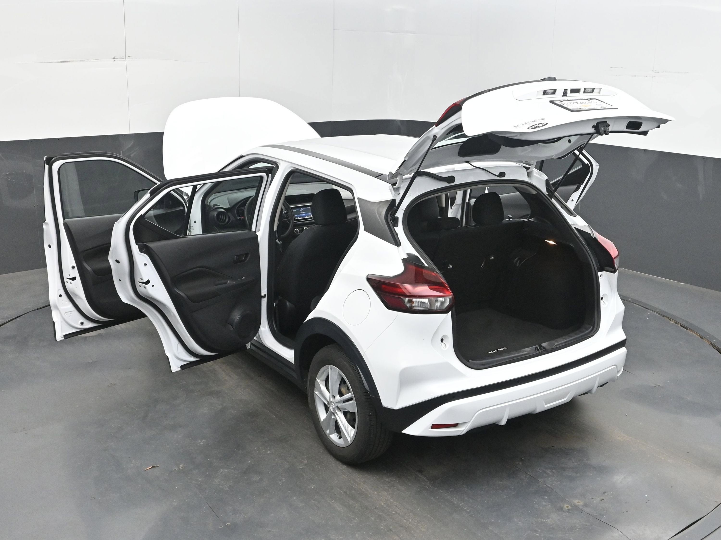 2021 Nissan Kicks S