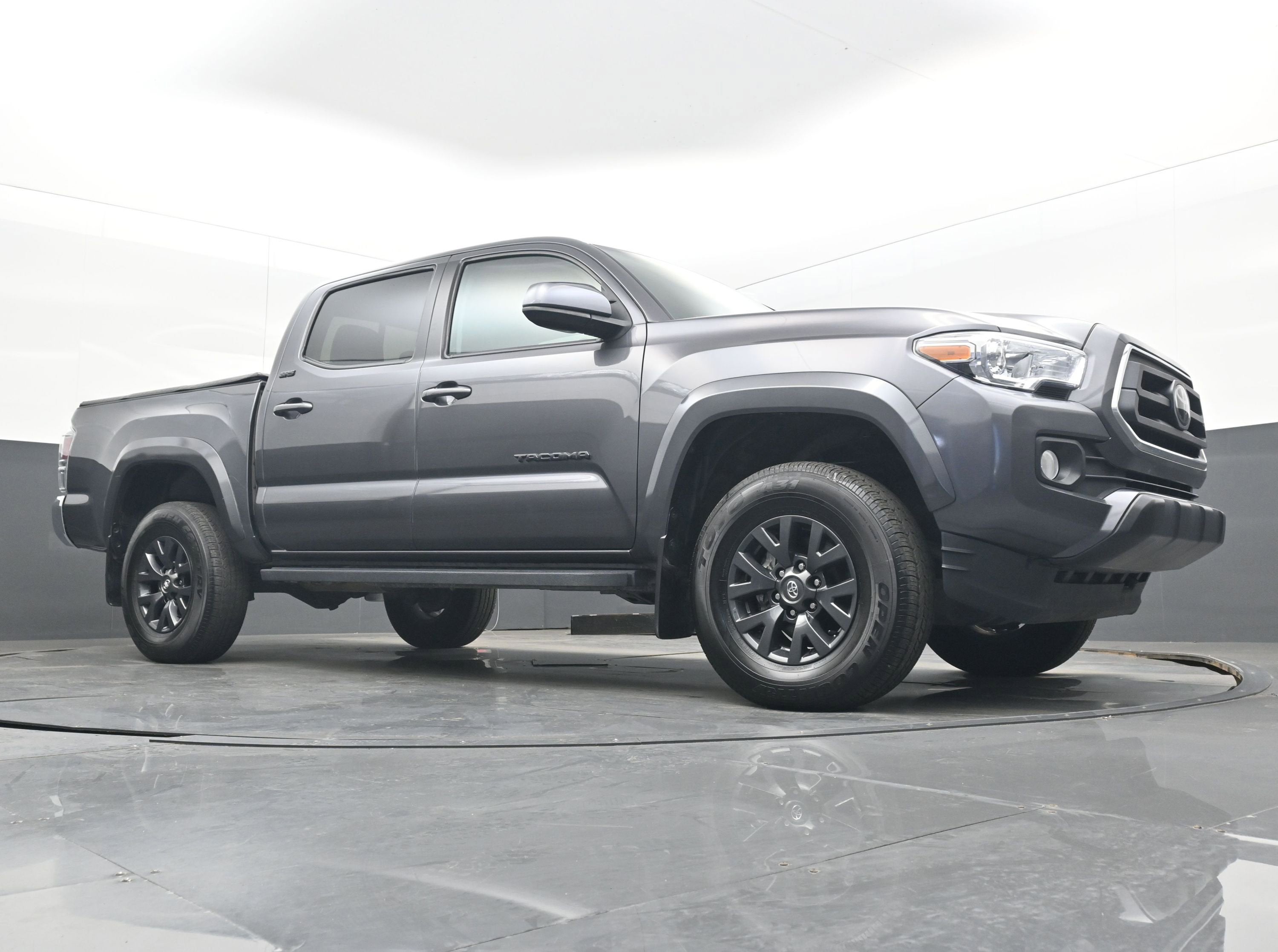 2022 Toyota Tacoma 2WD SR5