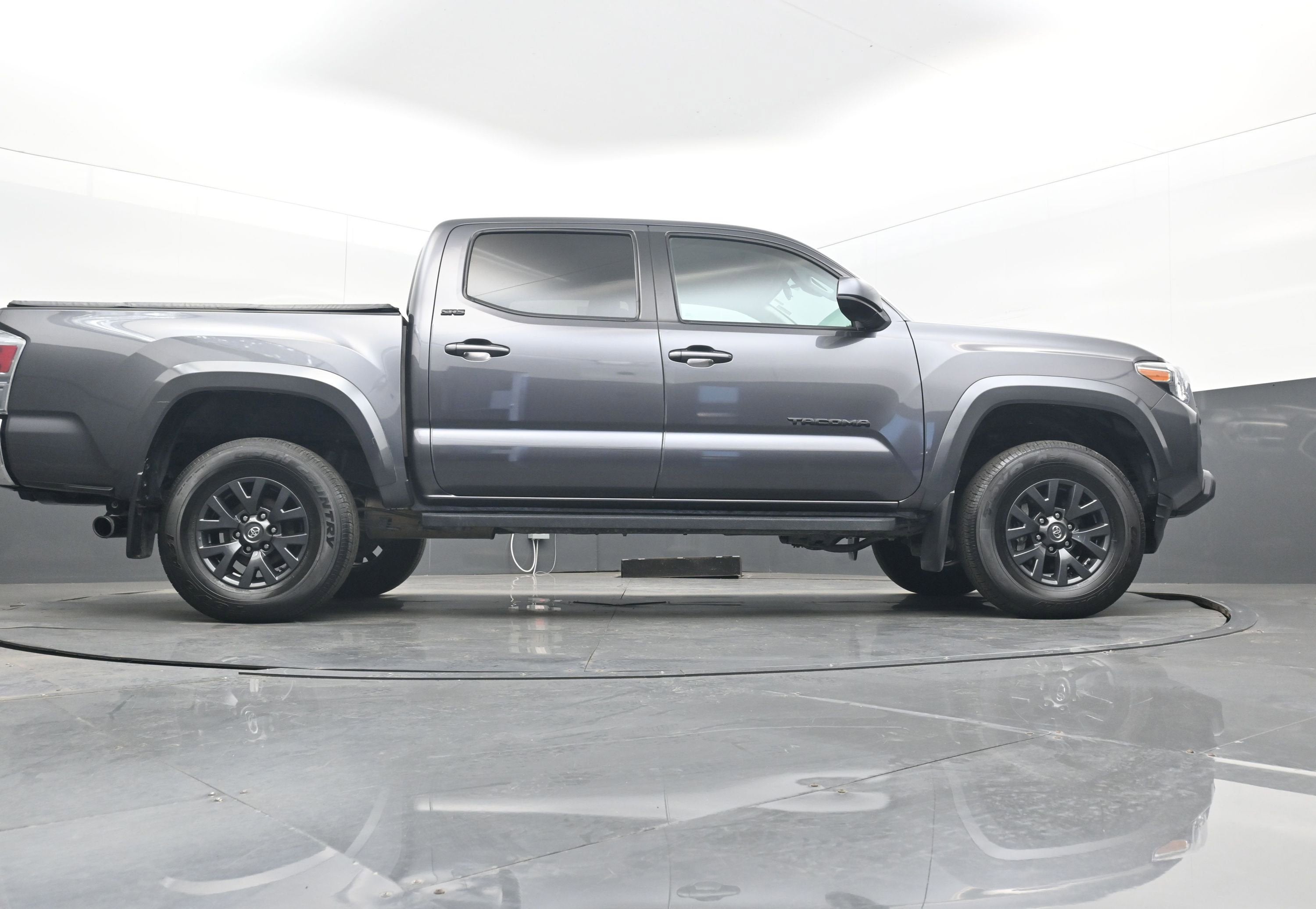 2022 Toyota Tacoma 2WD SR5