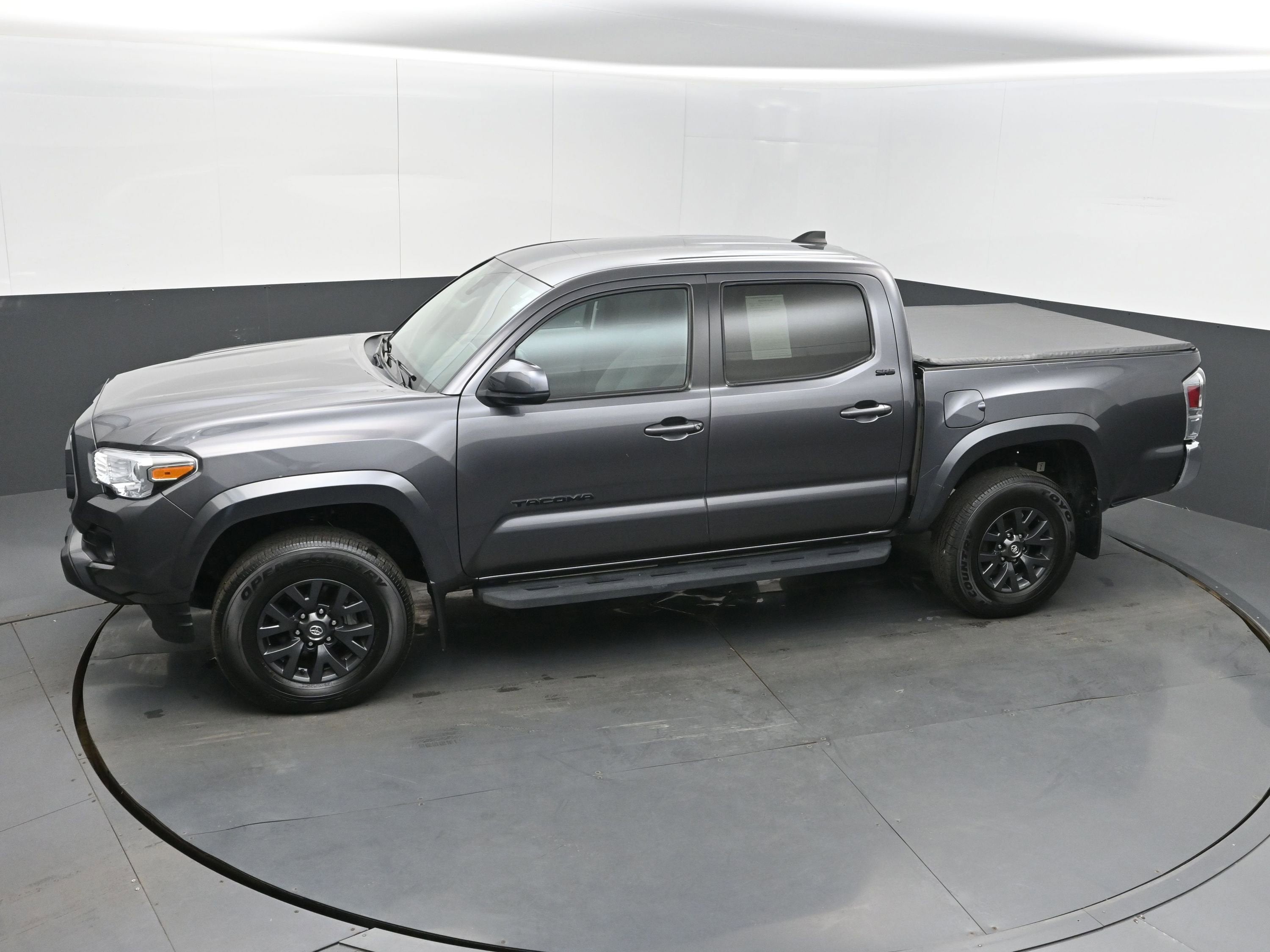 2022 Toyota Tacoma 2WD SR5