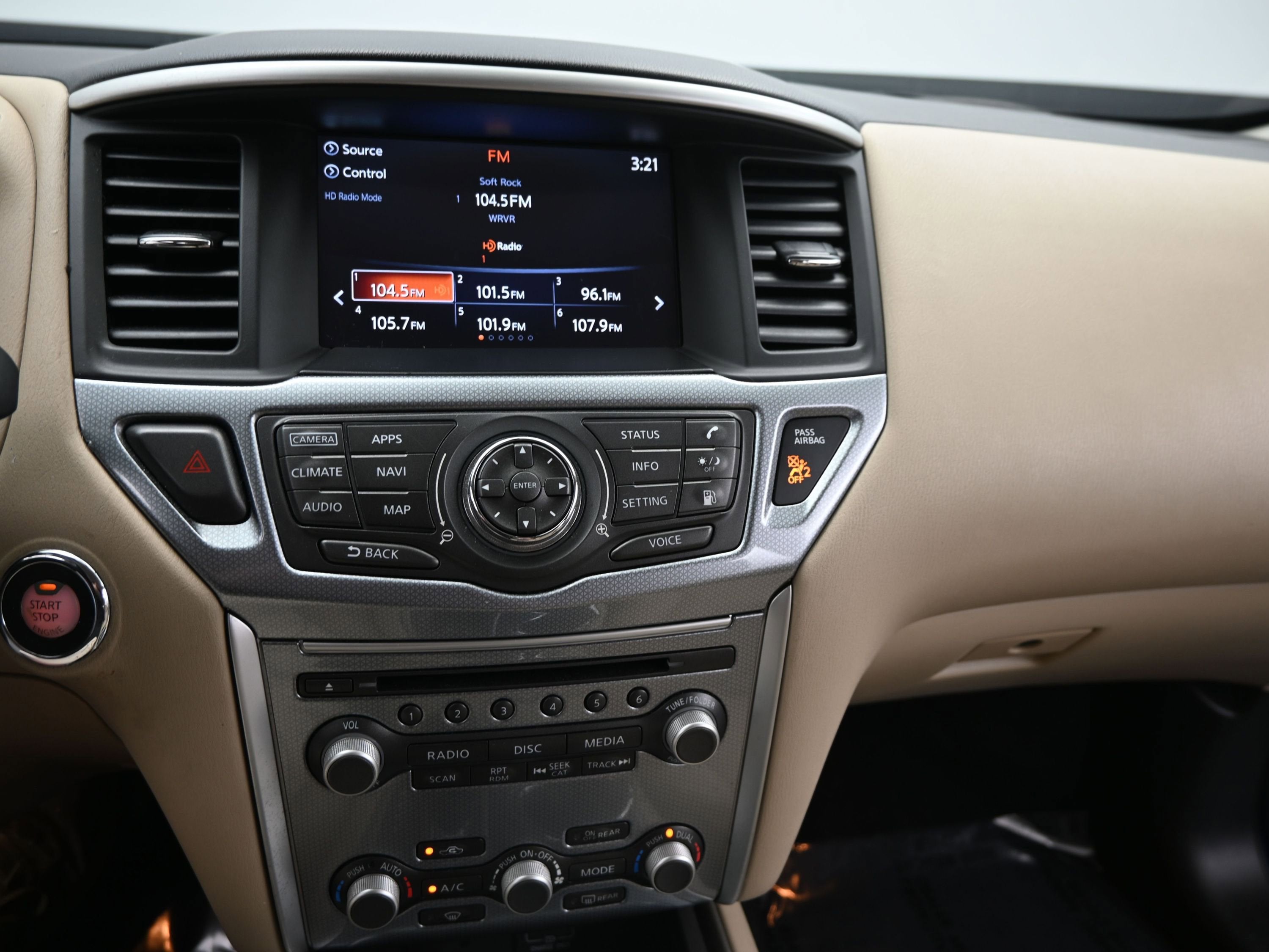 2018 Nissan Pathfinder SL