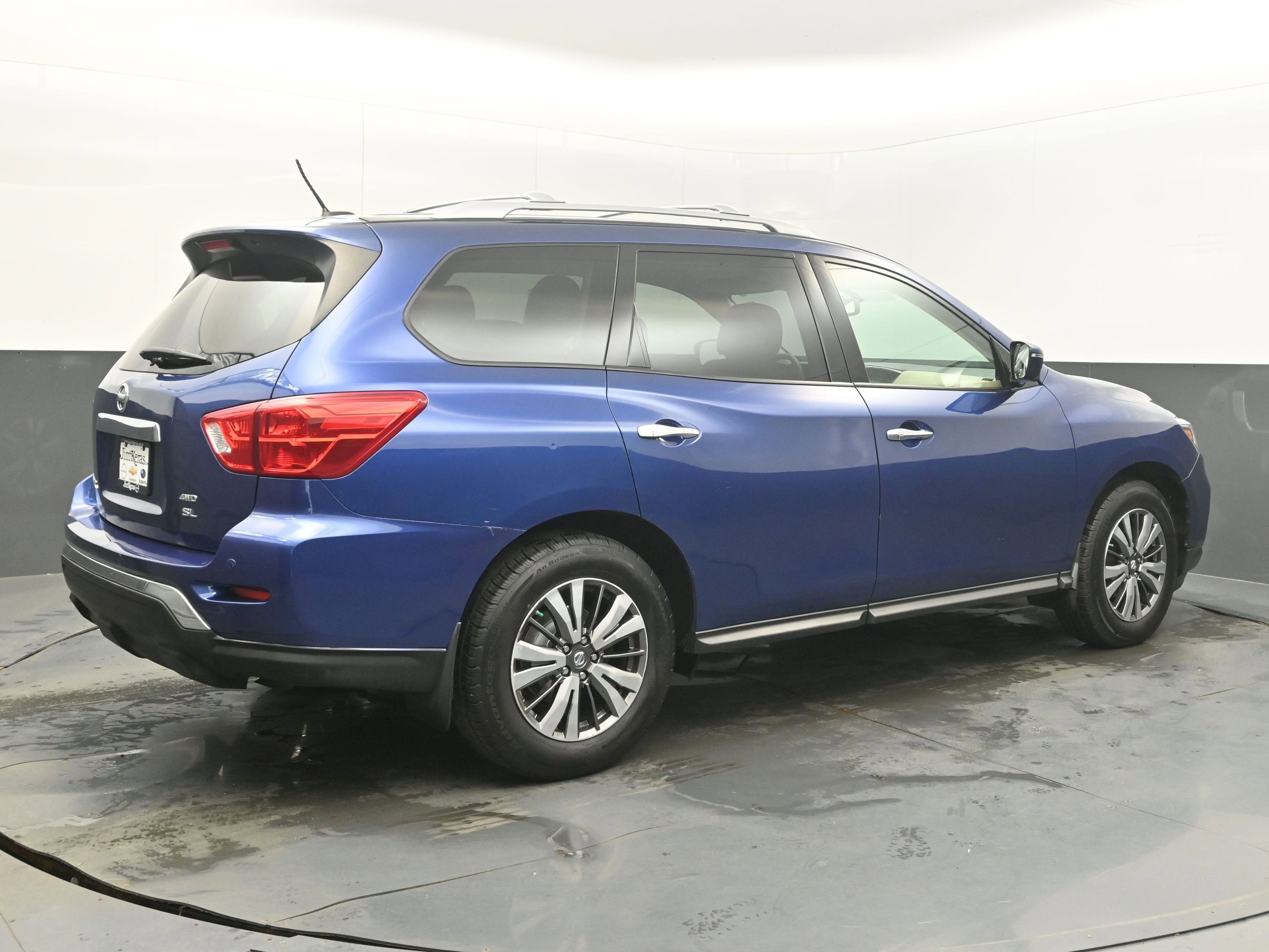 2018 Nissan Pathfinder SL