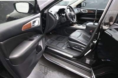 2017 Nissan Pathfinder Platinum