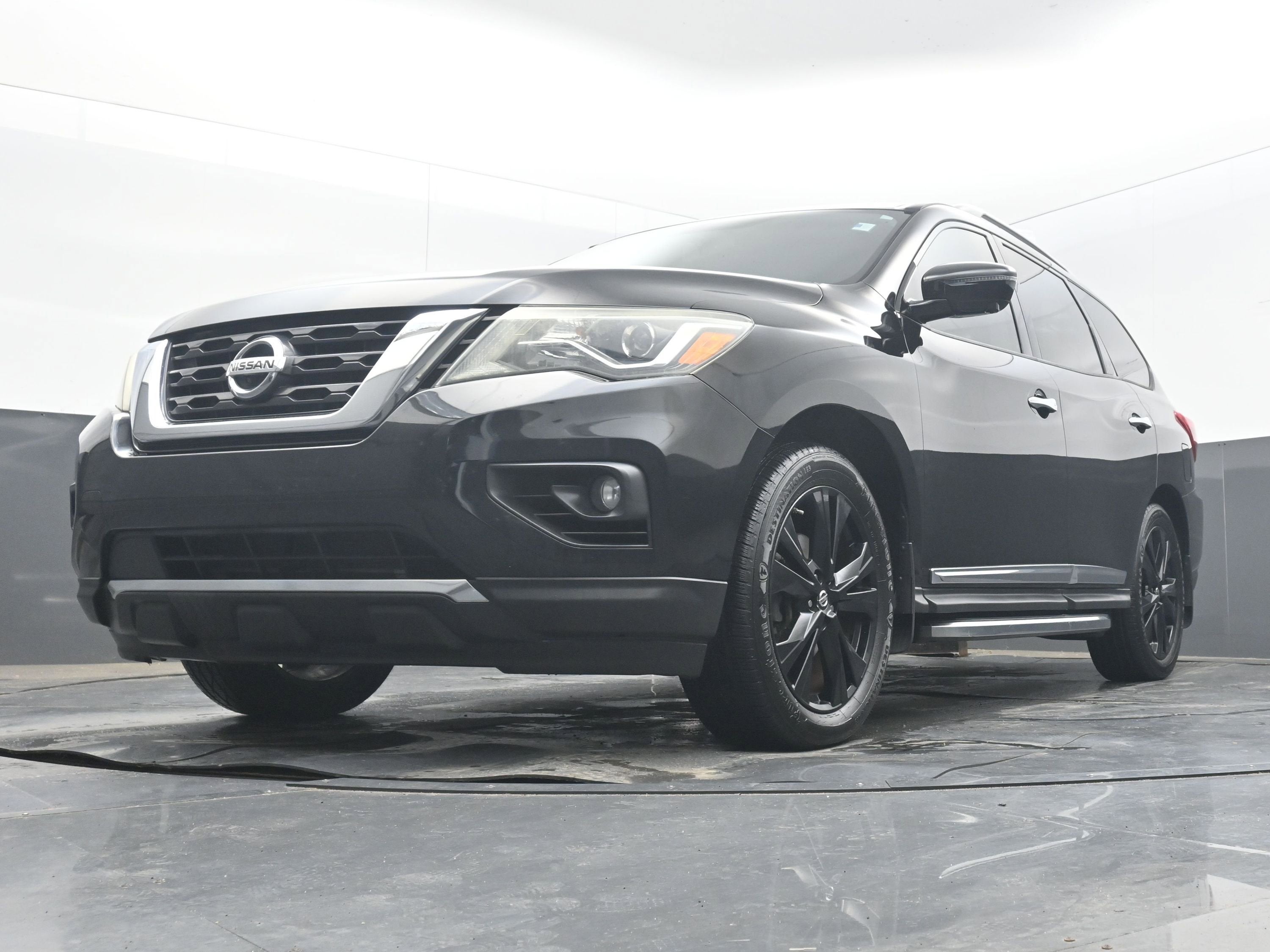 2017 Nissan Pathfinder Platinum