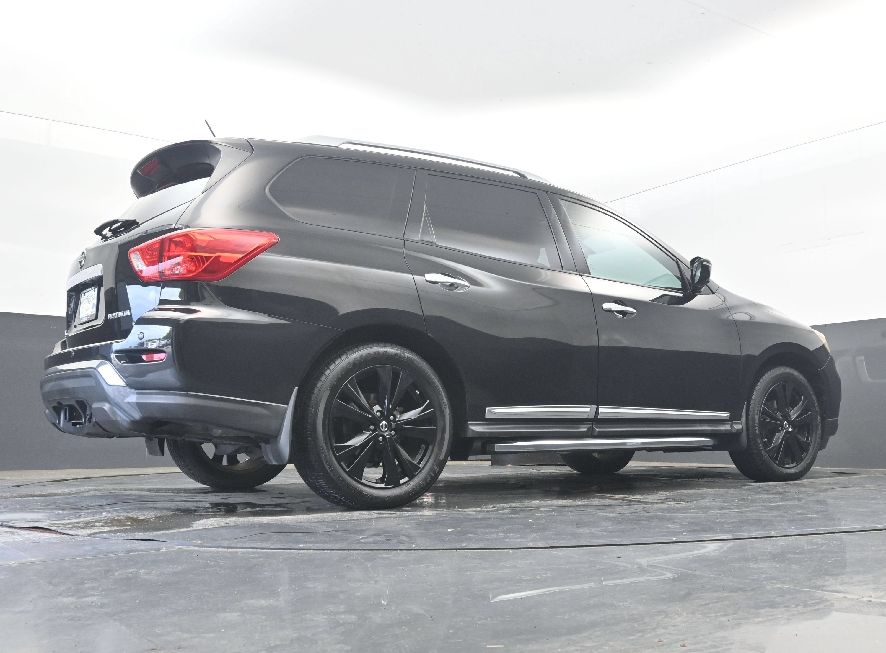 2017 Nissan Pathfinder Platinum