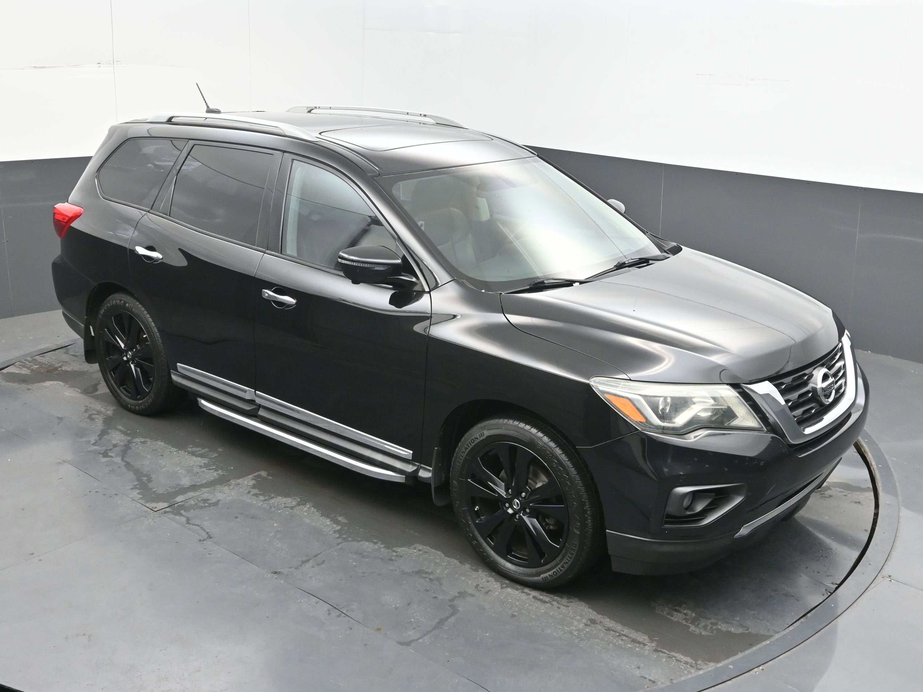 2017 Nissan Pathfinder Platinum
