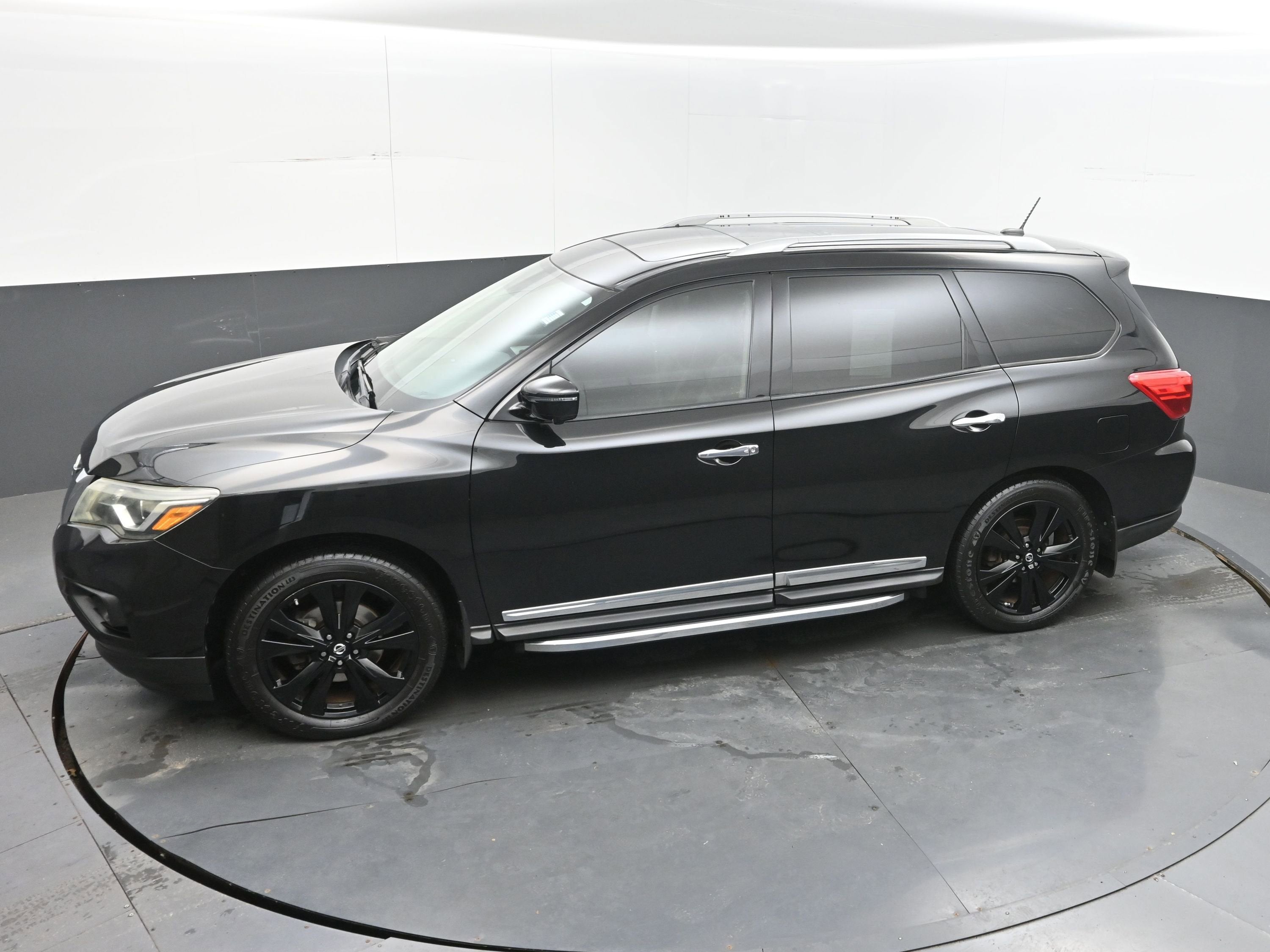 2017 Nissan Pathfinder Platinum