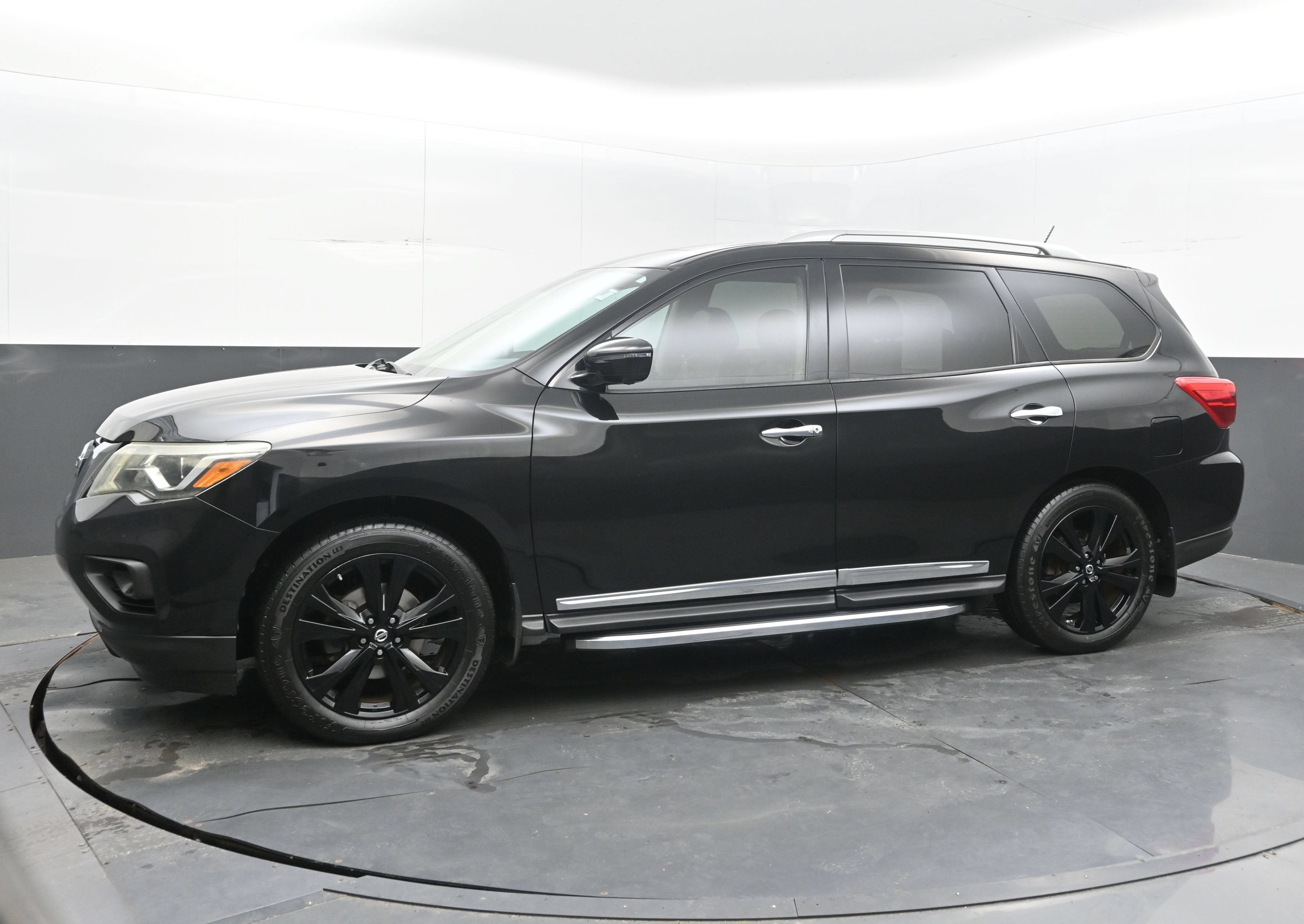 2017 Nissan Pathfinder Platinum