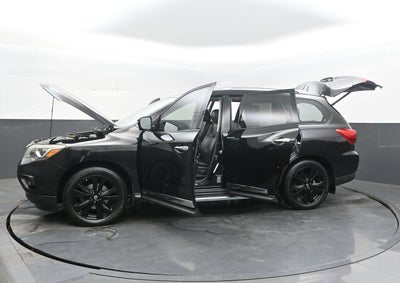 2017 Nissan Pathfinder Platinum