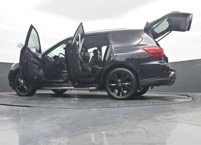 2017 Nissan Pathfinder Platinum