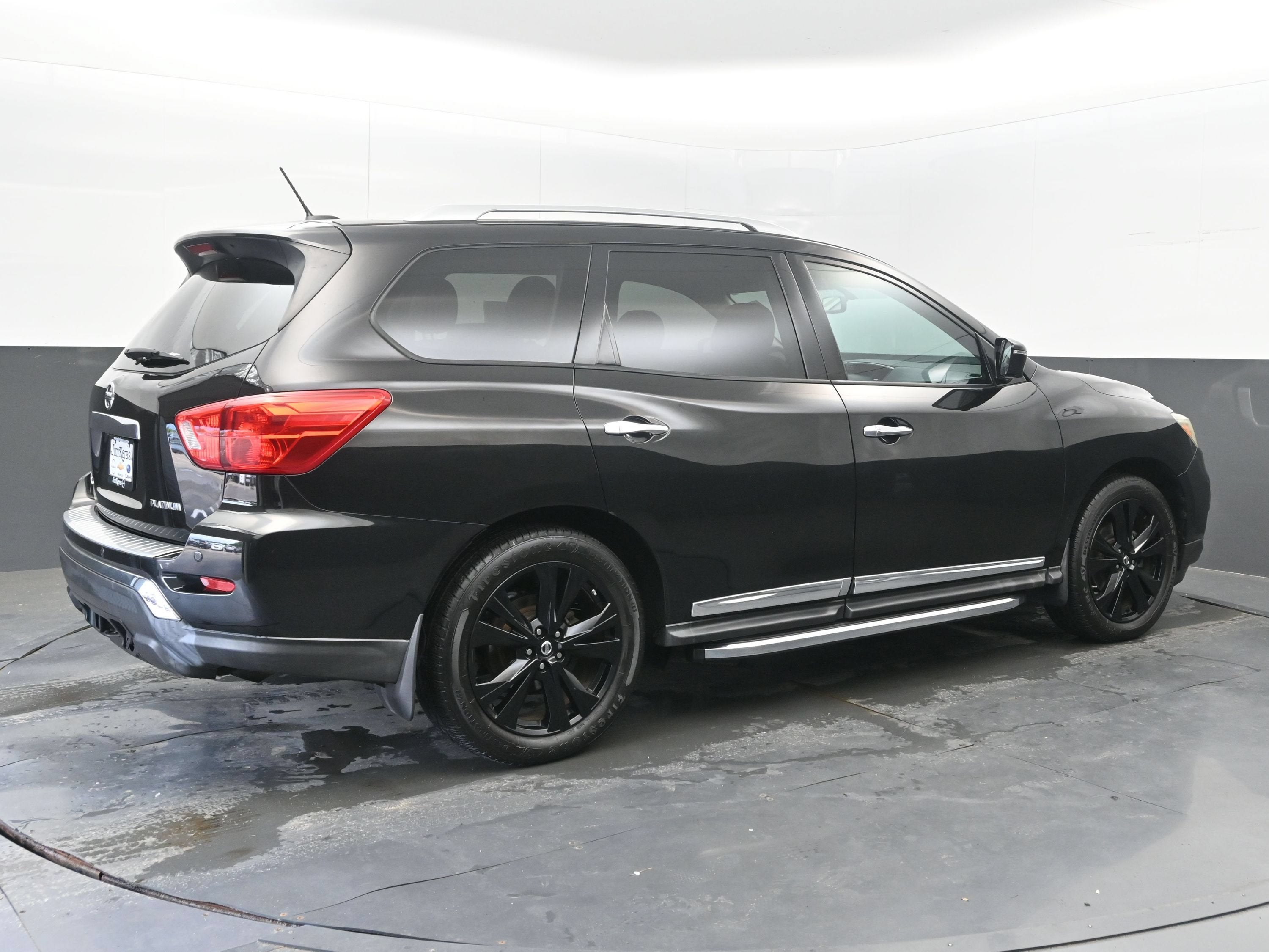 2017 Nissan Pathfinder Platinum