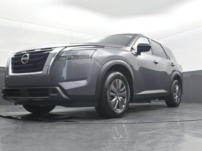 2025 Nissan Pathfinder S