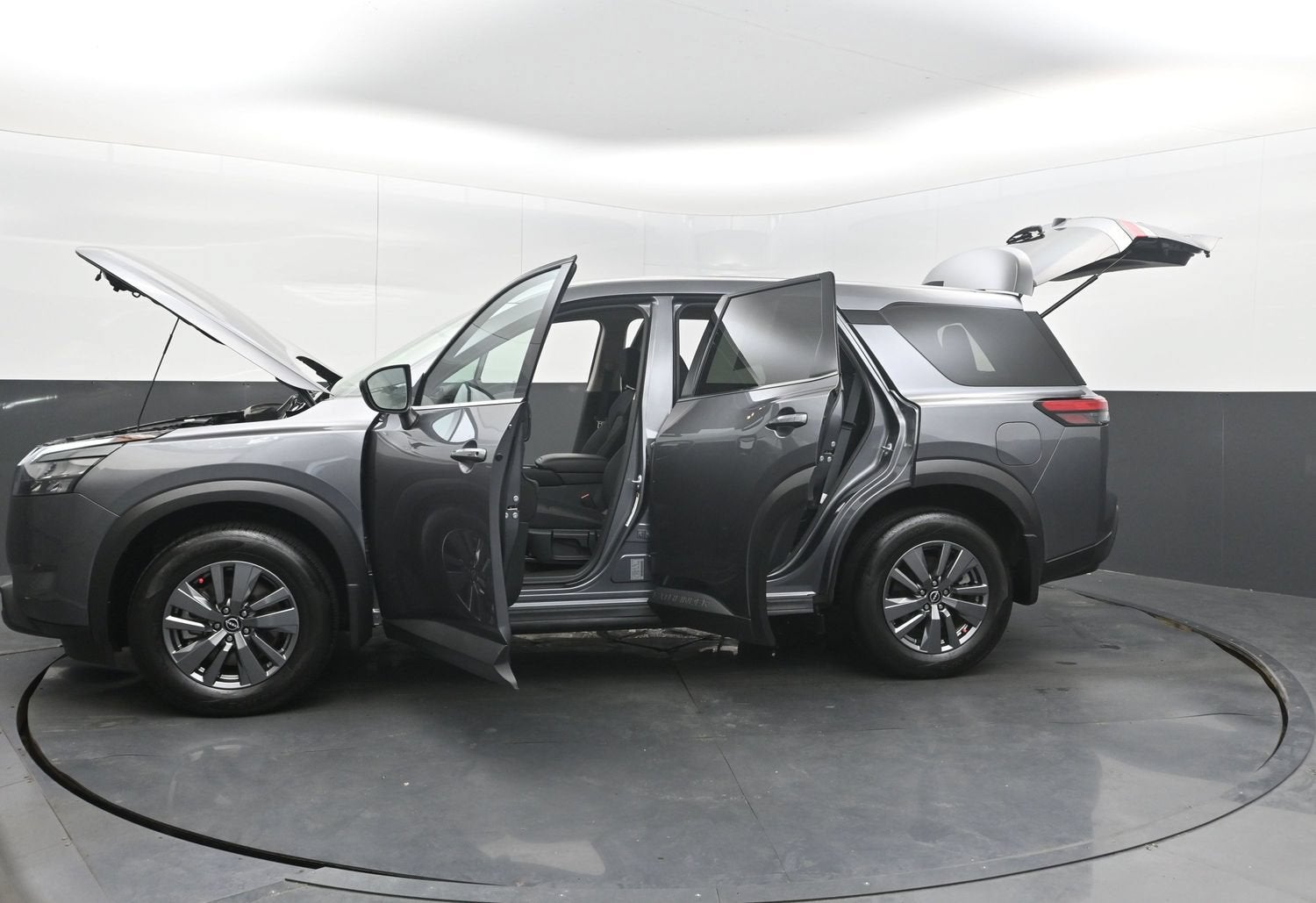 2025 Nissan Pathfinder S