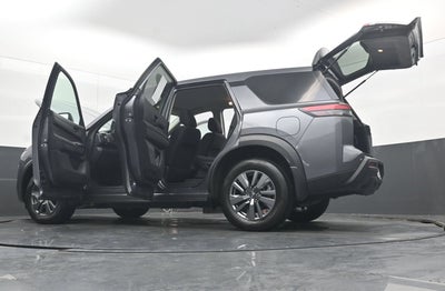 2025 Nissan Pathfinder S