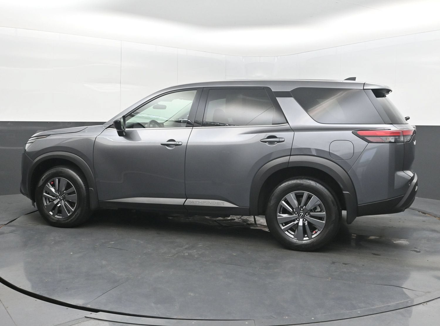 2025 Nissan Pathfinder S
