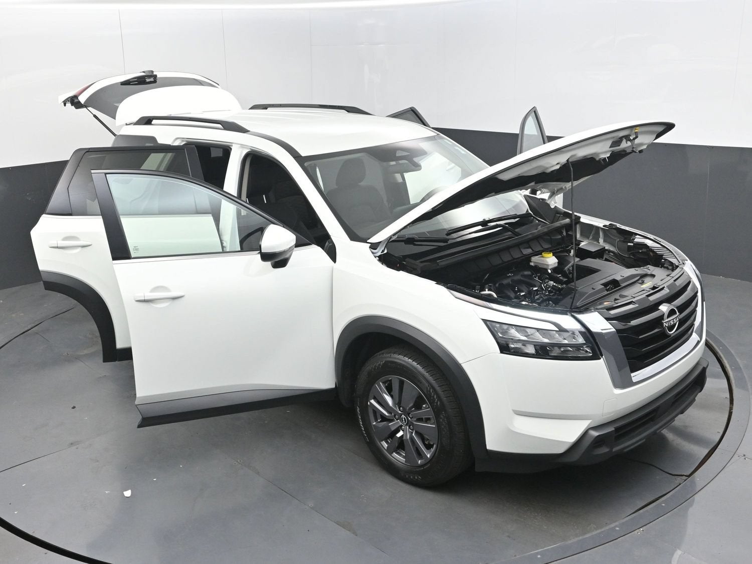 2024 Nissan Pathfinder SV