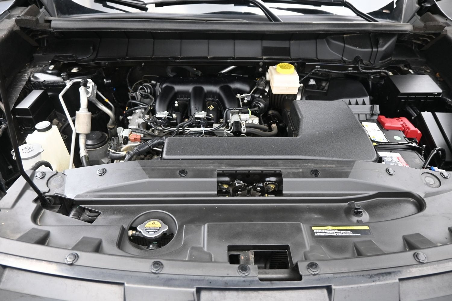 2023 Nissan Pathfinder SV
