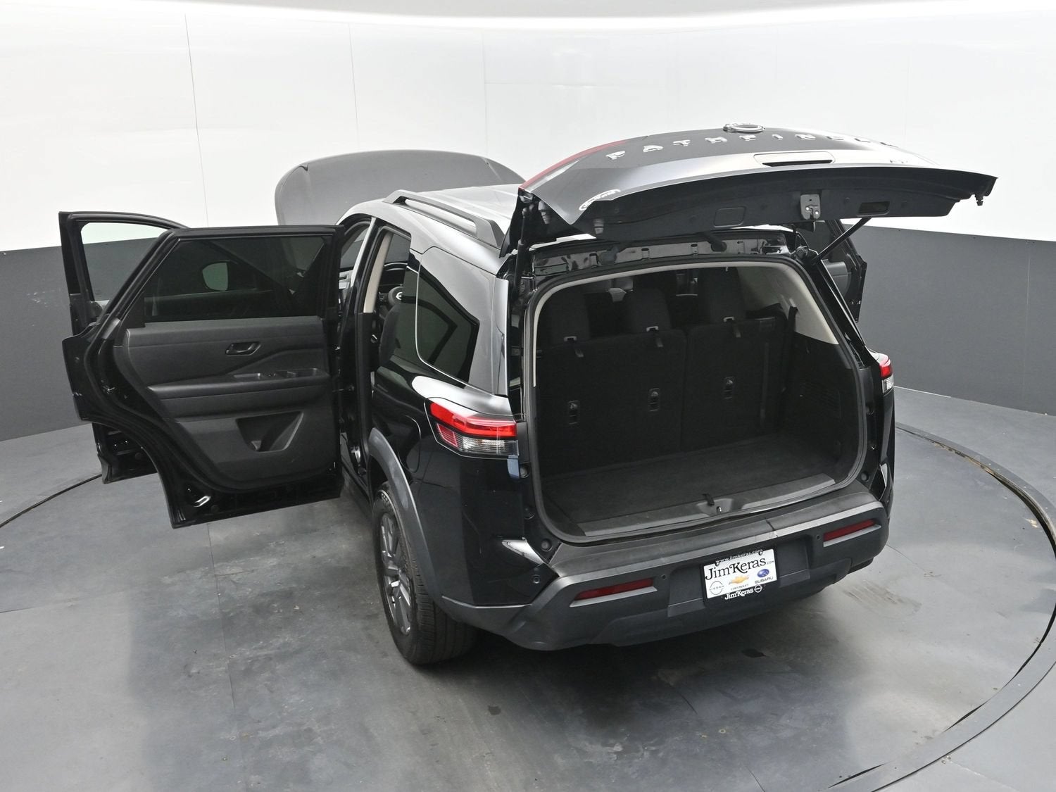 2023 Nissan Pathfinder SV