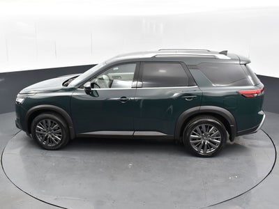 2022 Nissan Pathfinder SL