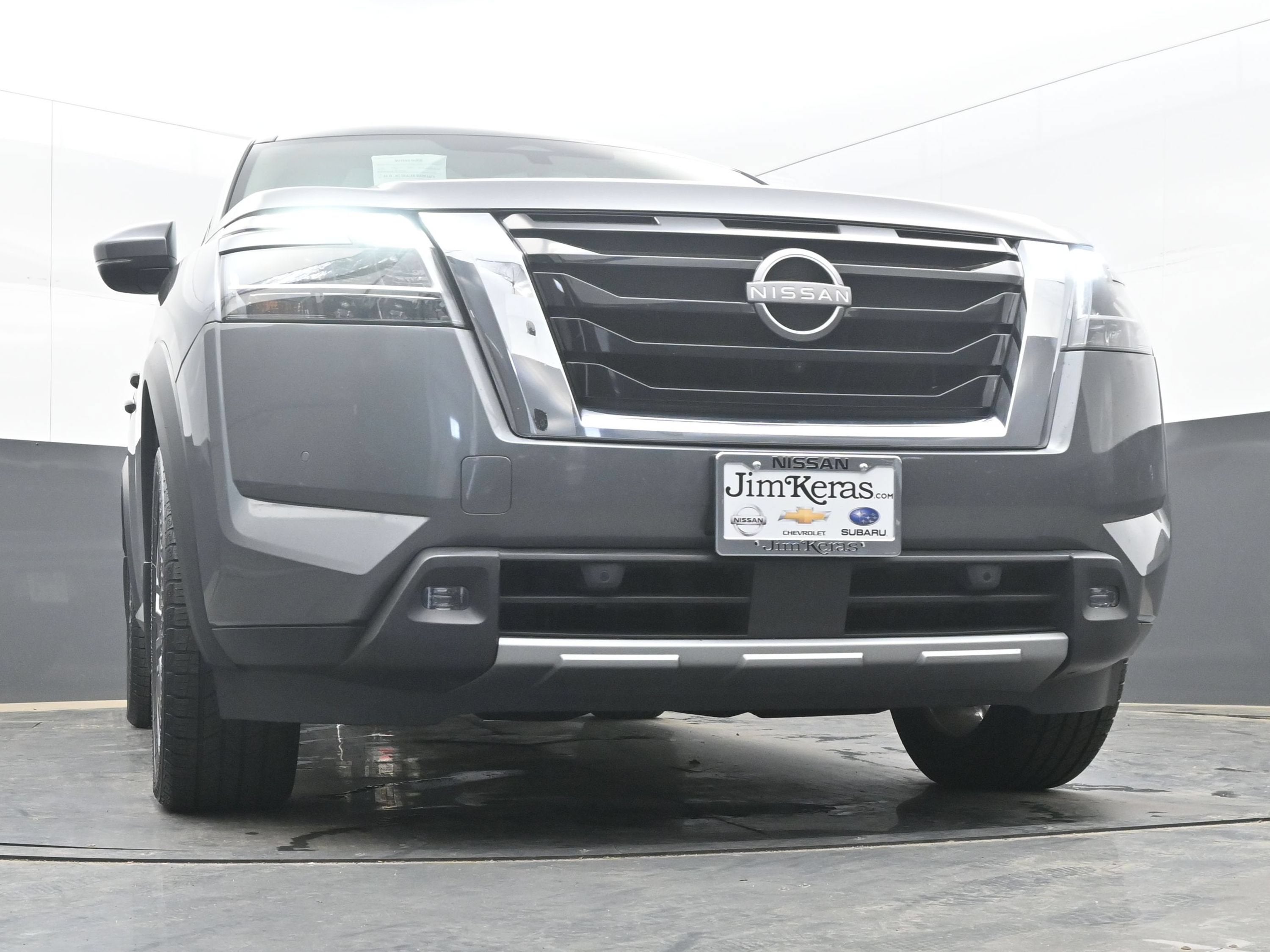 2022 Nissan Pathfinder SL