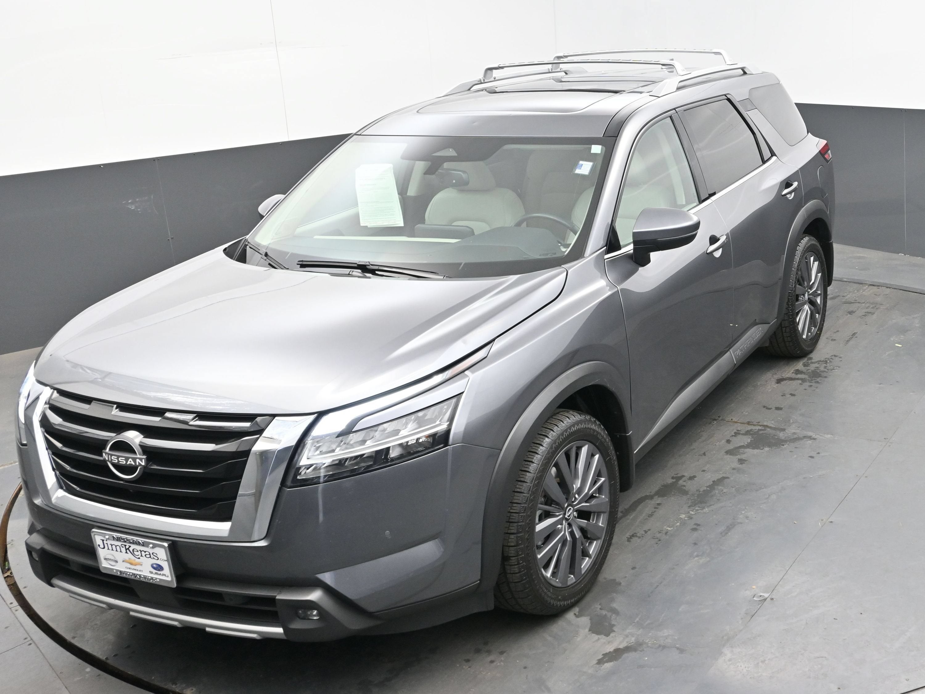 2022 Nissan Pathfinder SL