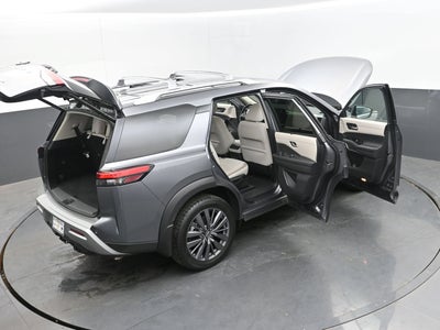 2022 Nissan Pathfinder SL