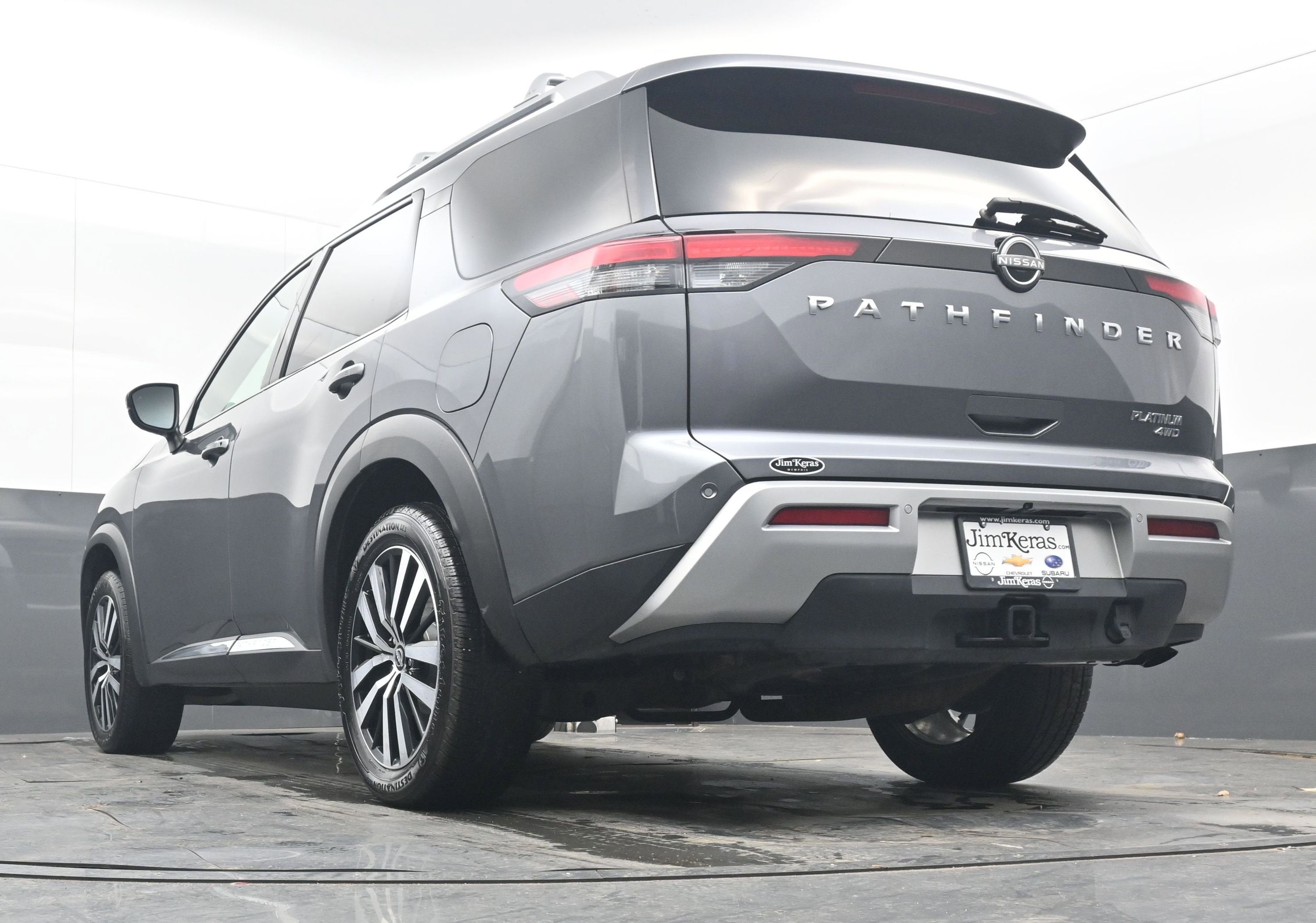 2023 Nissan Pathfinder Platinum