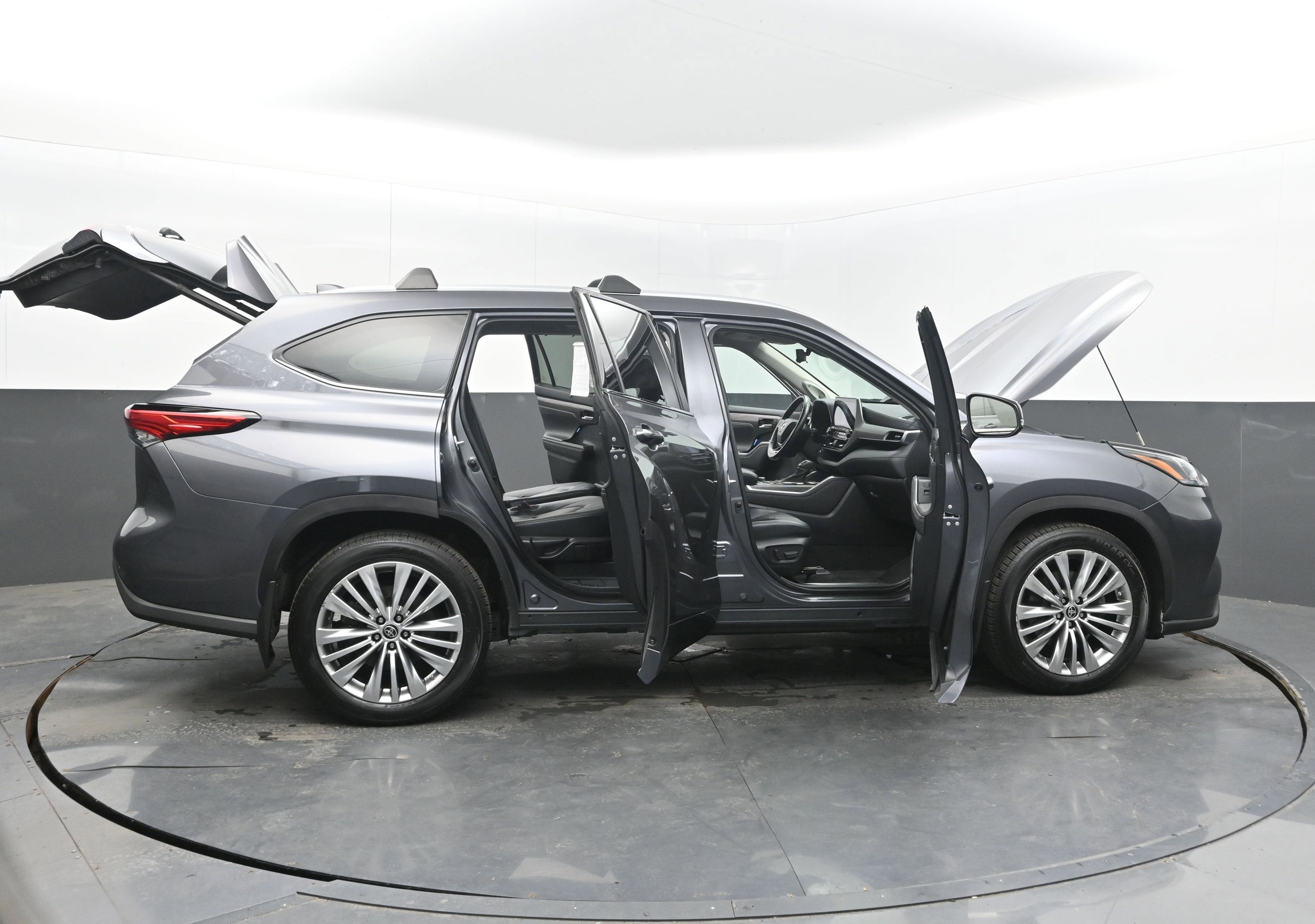 2022 Toyota Highlander Platinum
