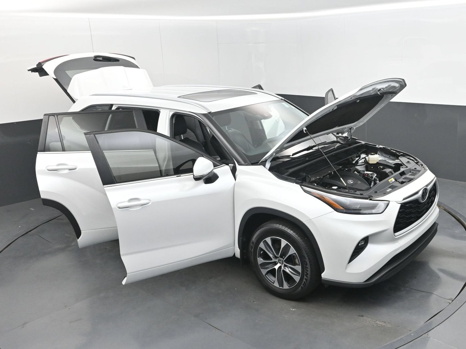 2024 Toyota Highlander XLE