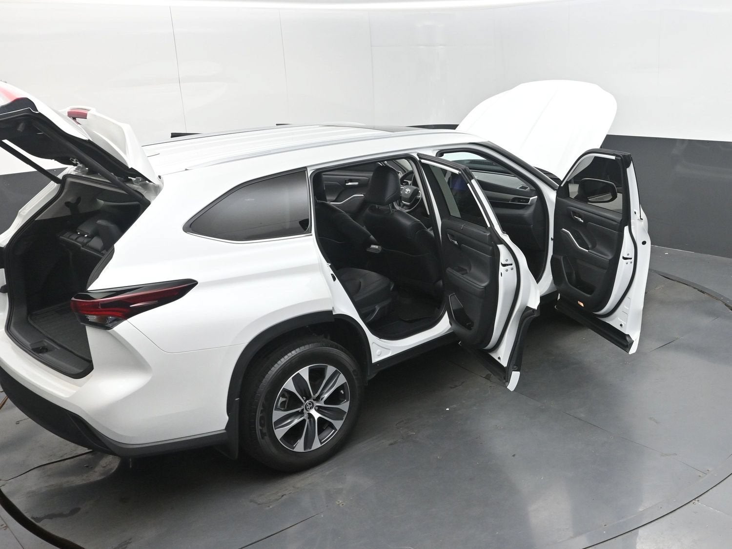 2024 Toyota Highlander XLE