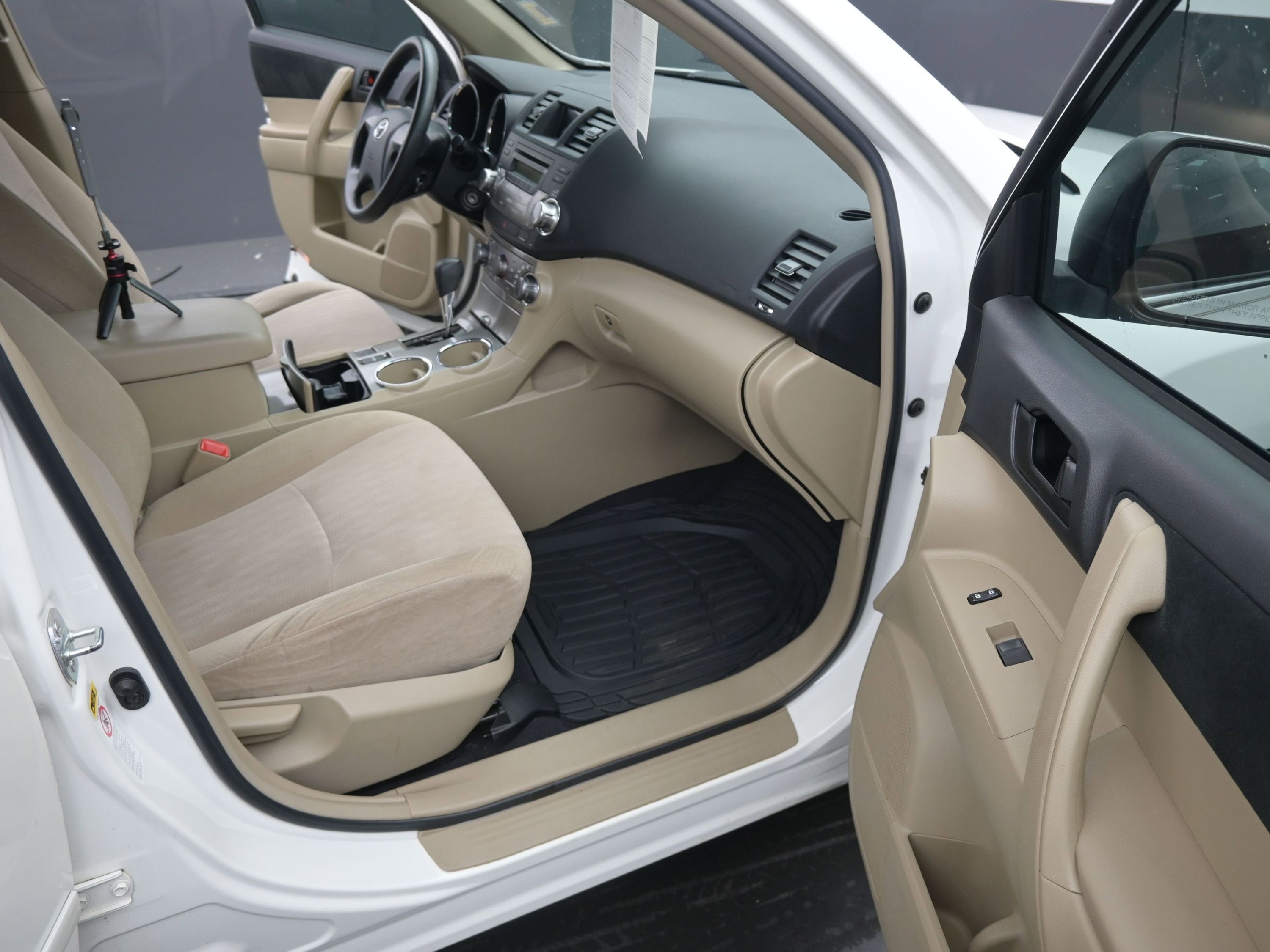 2011 Toyota Highlander Base