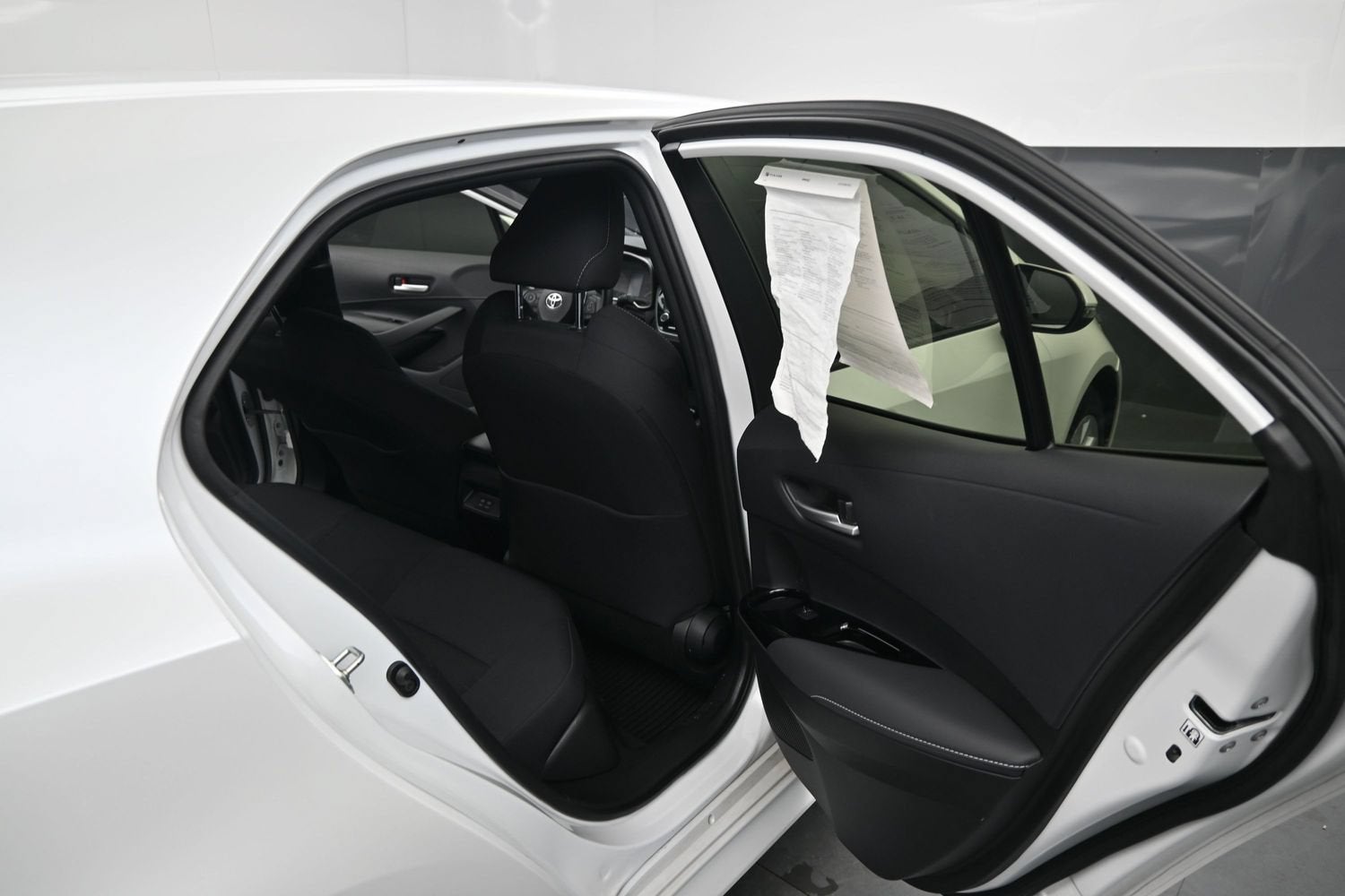 2025 Toyota Corolla Hatchback SE