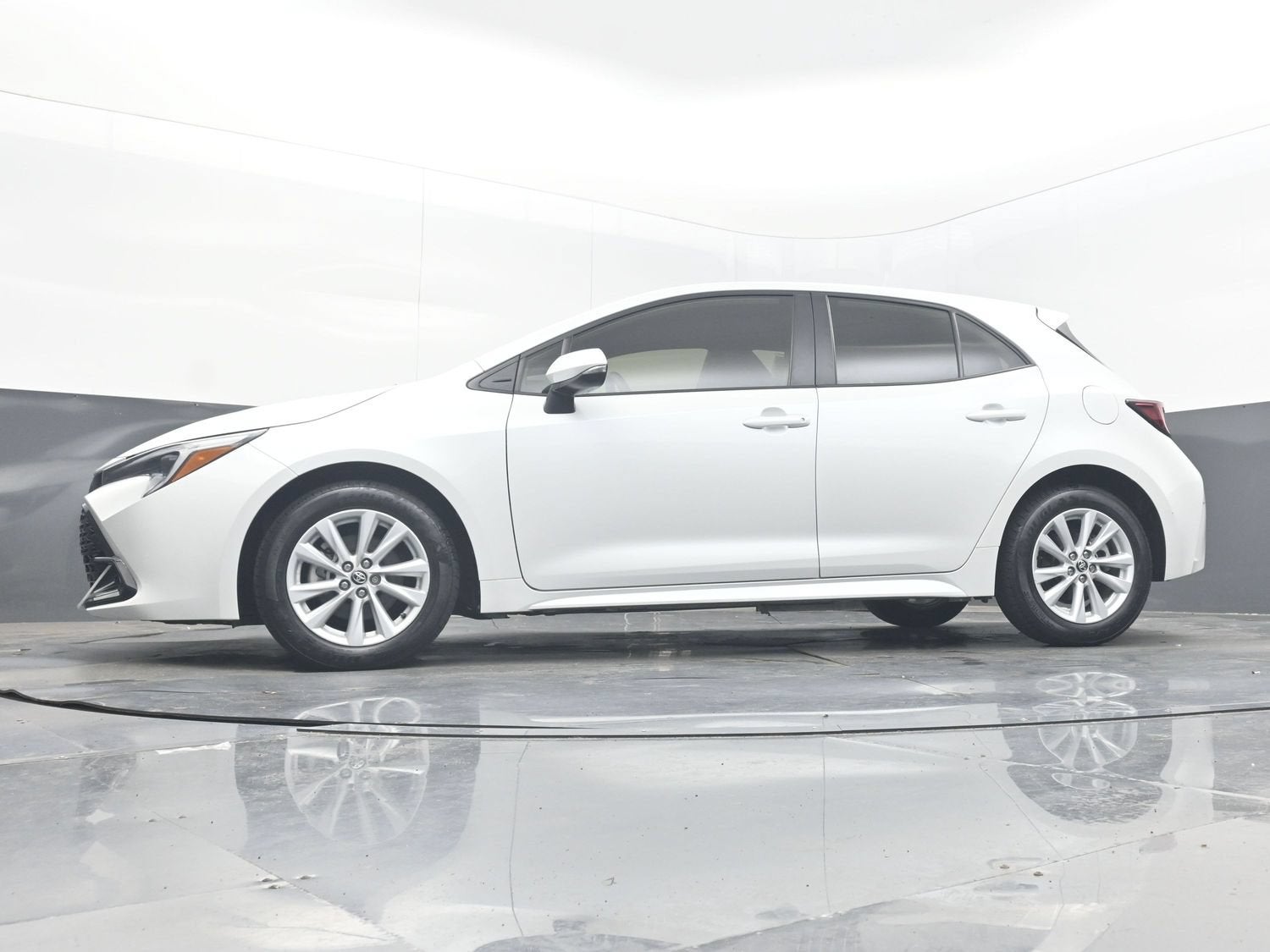 2025 Toyota Corolla Hatchback SE