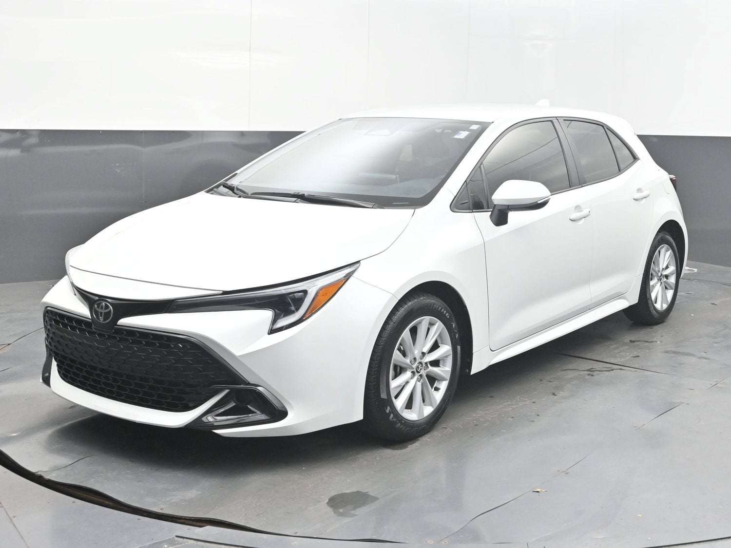 2025 Toyota Corolla Hatchback SE
