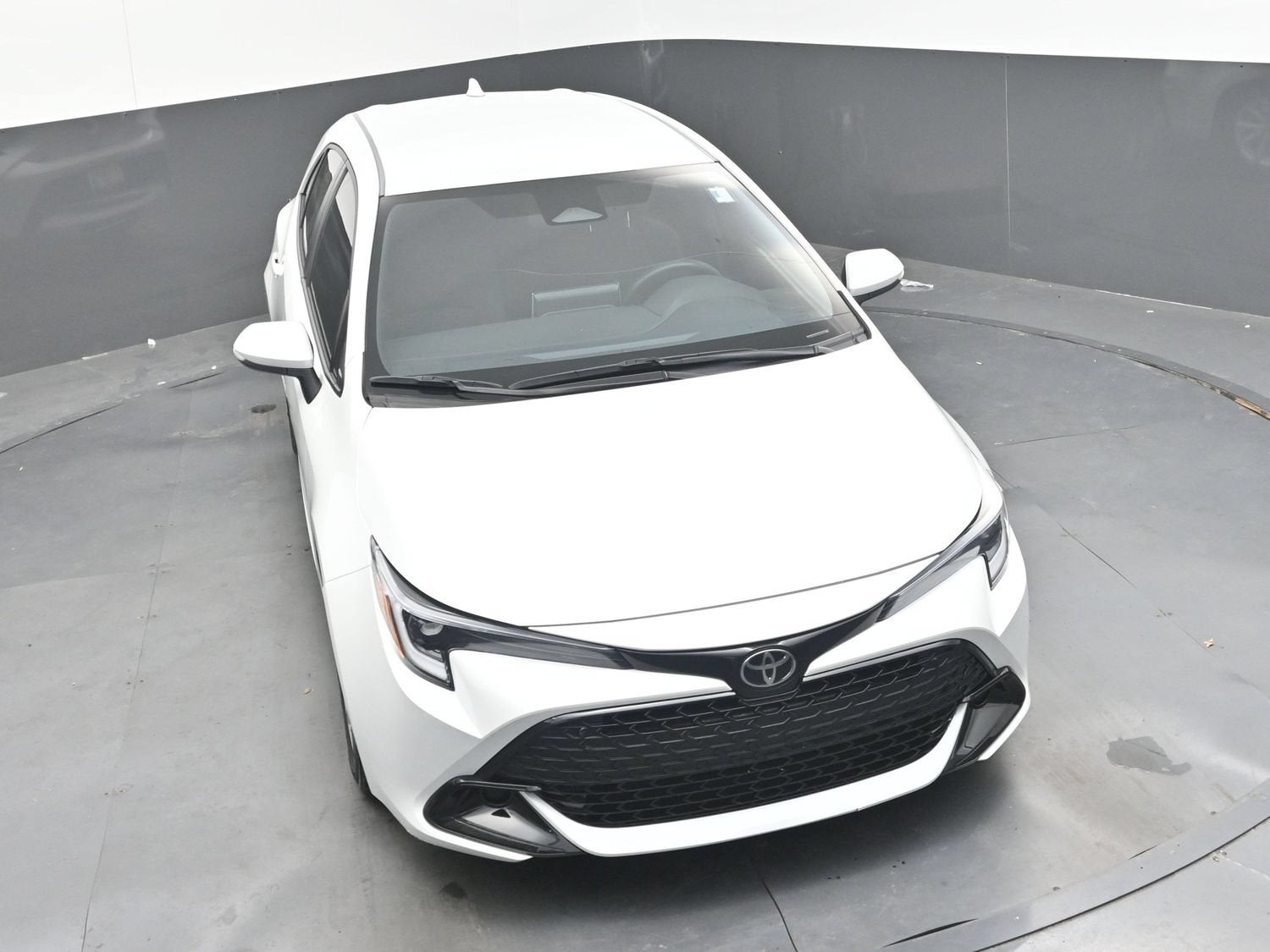 2025 Toyota Corolla Hatchback SE