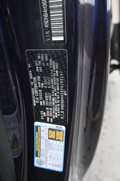 2023 Kia Carnival LX