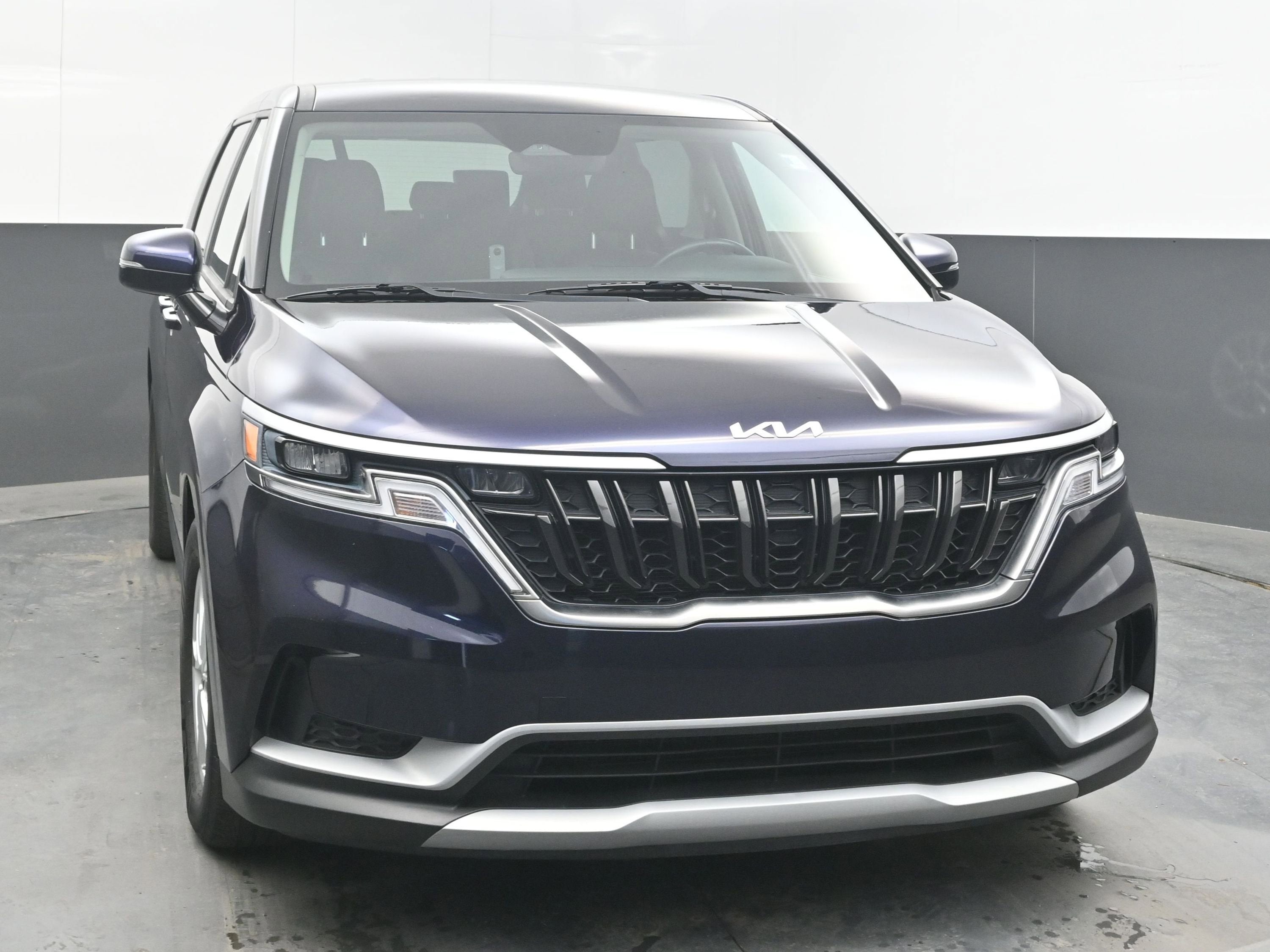 2023 Kia Carnival LX