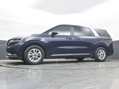 2023 Kia Carnival LX